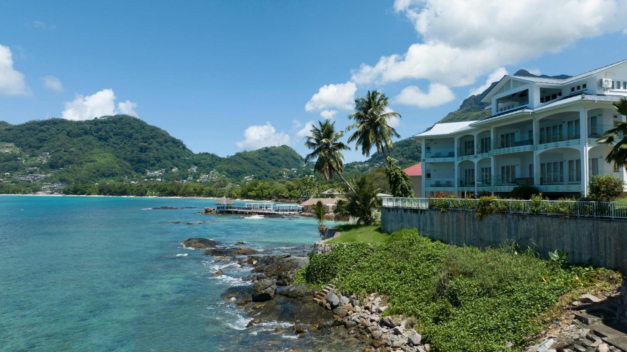 Vallonend Beachfront Villa With Excellent View Bel Ombre Esterno foto